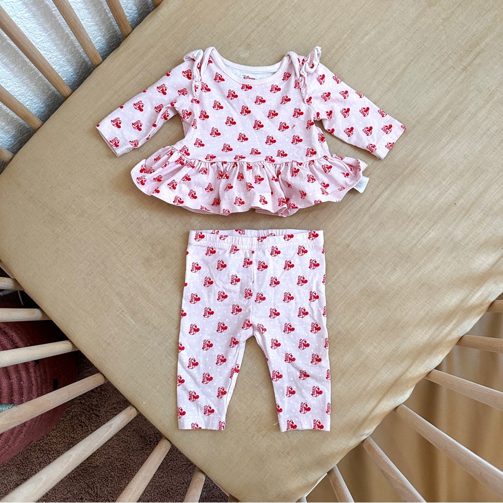 Disney Minnie Mouse red and pink outfit